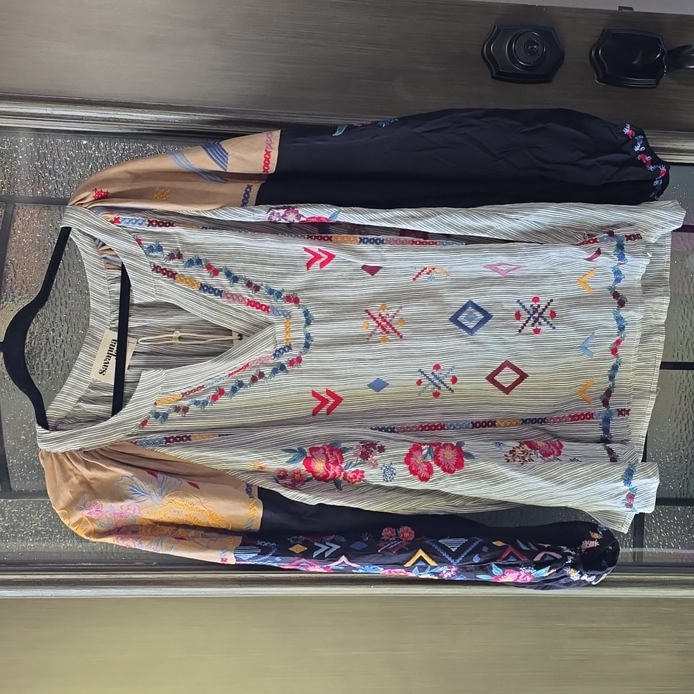 Savanna Jane blouse 2X
